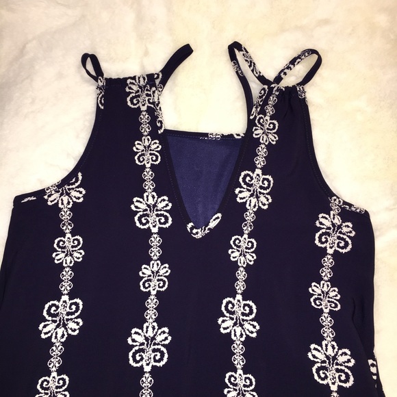 Francesca’s Dress - Picture 8 of 9